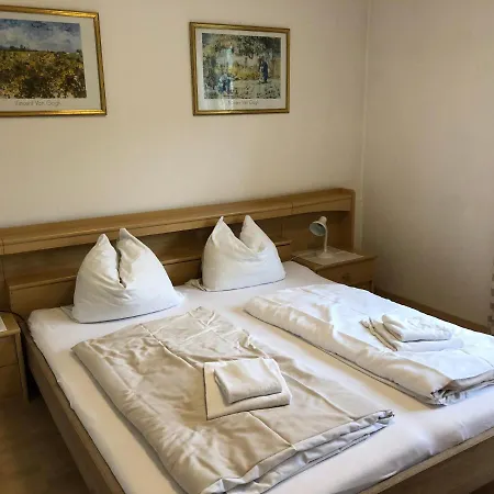 Domizil Apartamento *